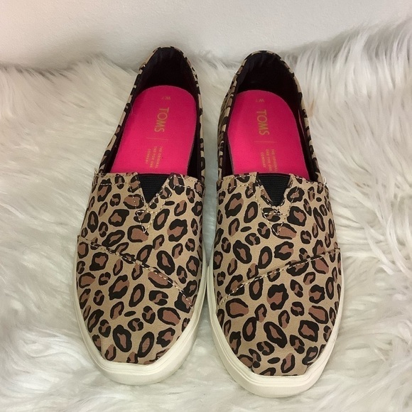 NWOB Toms Alpargata Leopard Canvas Slip-Ons Sz-7 - Picture 2 of 7